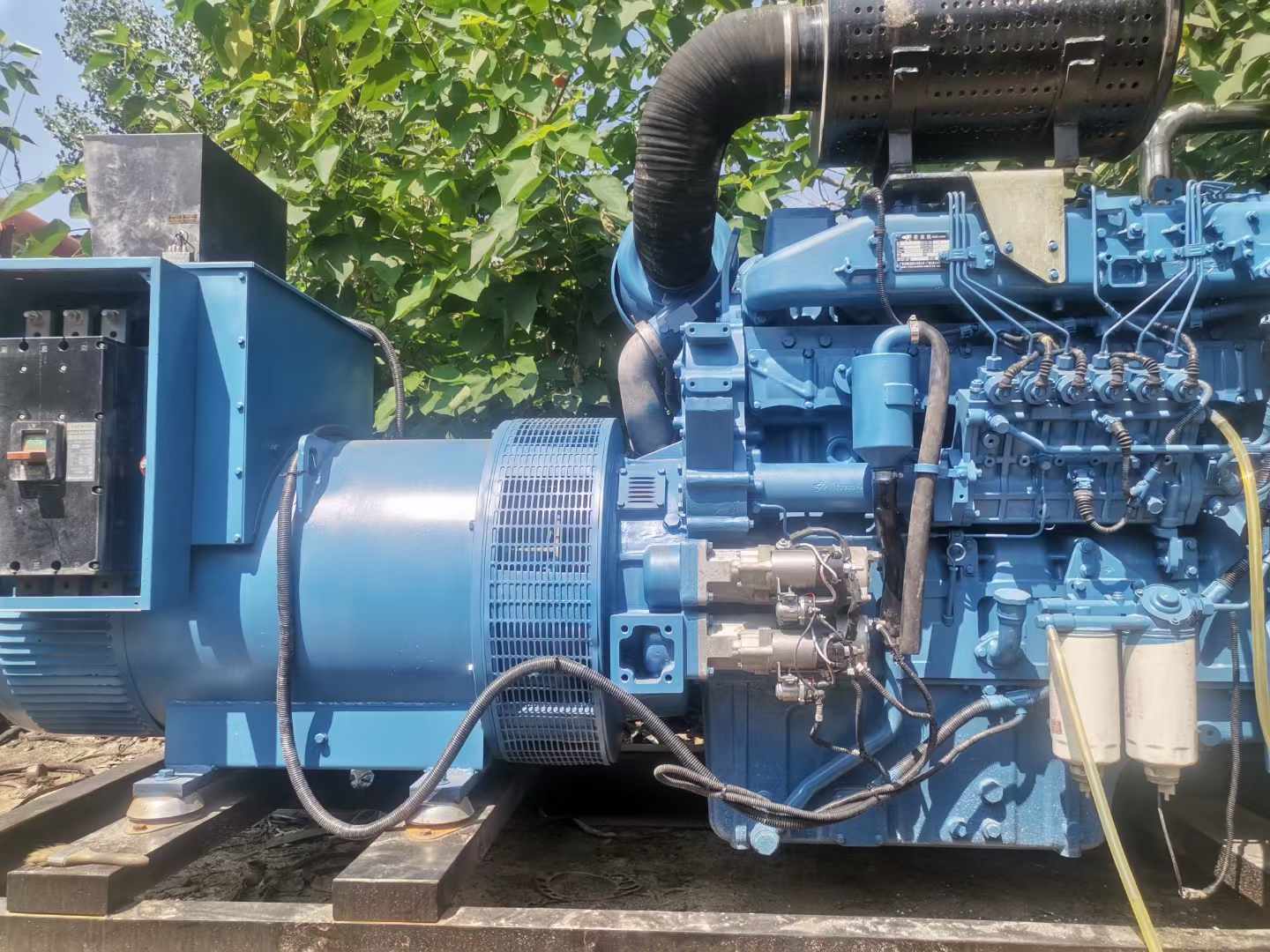 方山详细说明降低 800kW 柴油发电机输出电流波动的方法