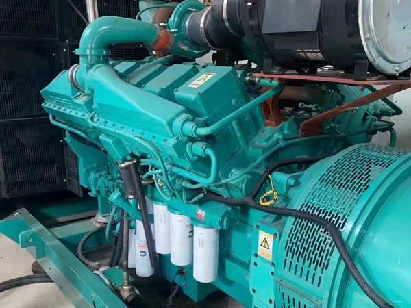 方山更换100kW柴油发电机组机油时，需要注意哪些事项？